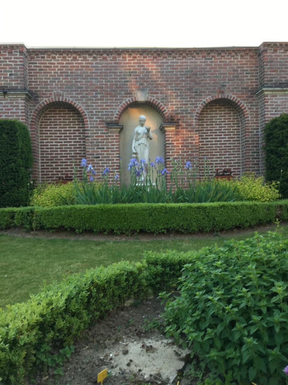 Entre Cour Et Jardin Bed & Breakfast Arras Luaran gambar