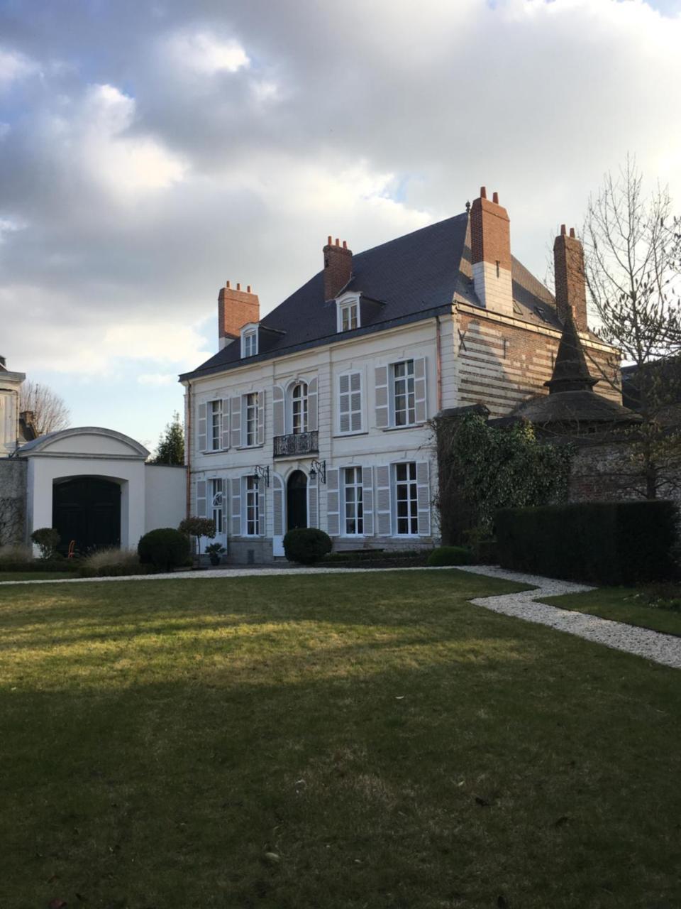 Entre Cour Et Jardin Bed & Breakfast Arras Luaran gambar