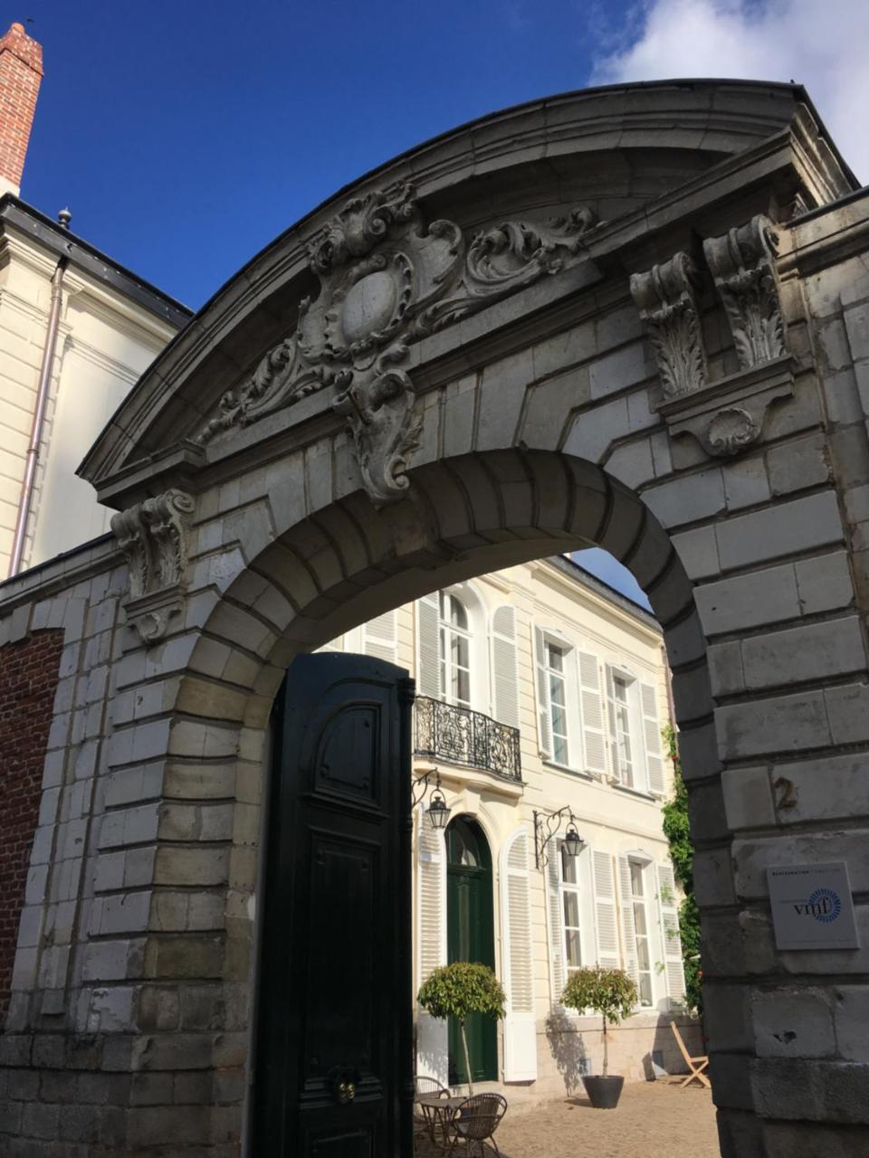 Entre Cour Et Jardin Bed & Breakfast Arras Luaran gambar